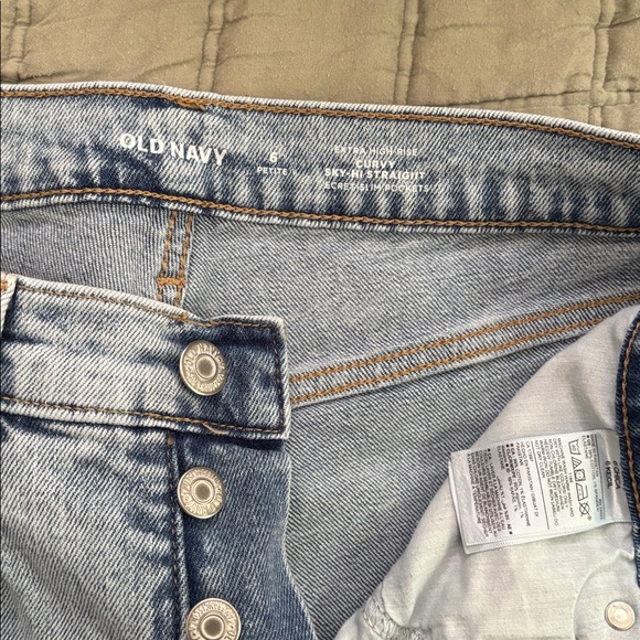 Old Navy Button-Fly Jeans - Picture 2 of 4